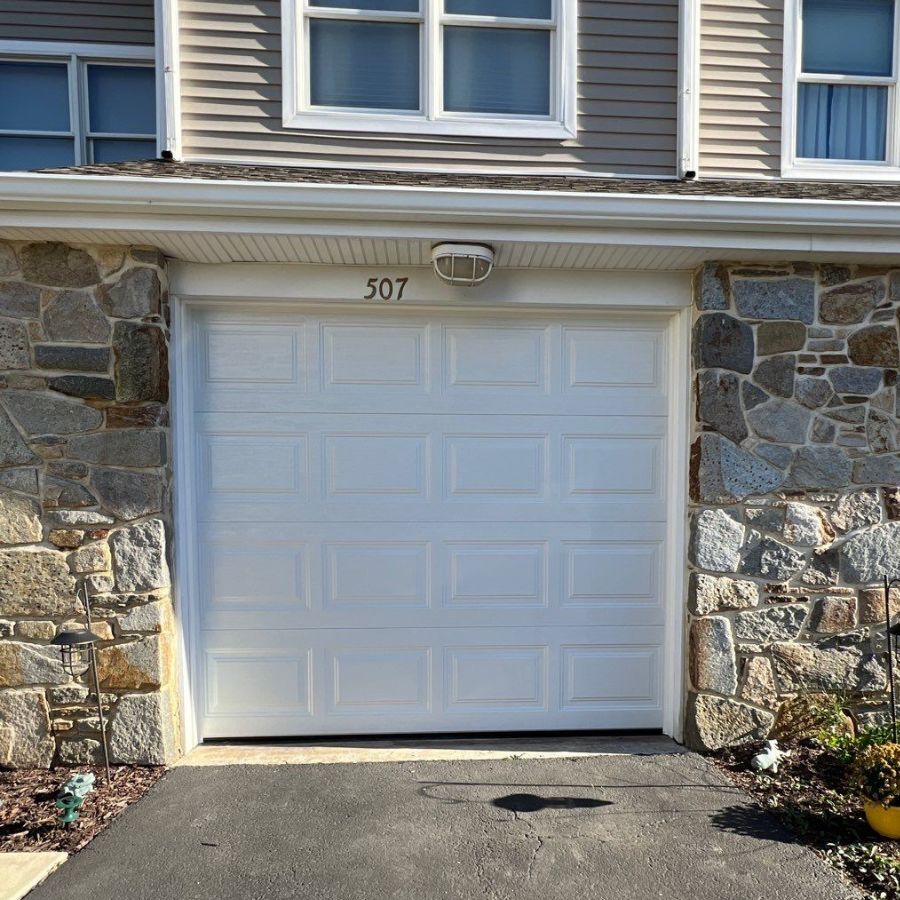 We acknowledge that garage door problems can occur at the most inconvenient times.