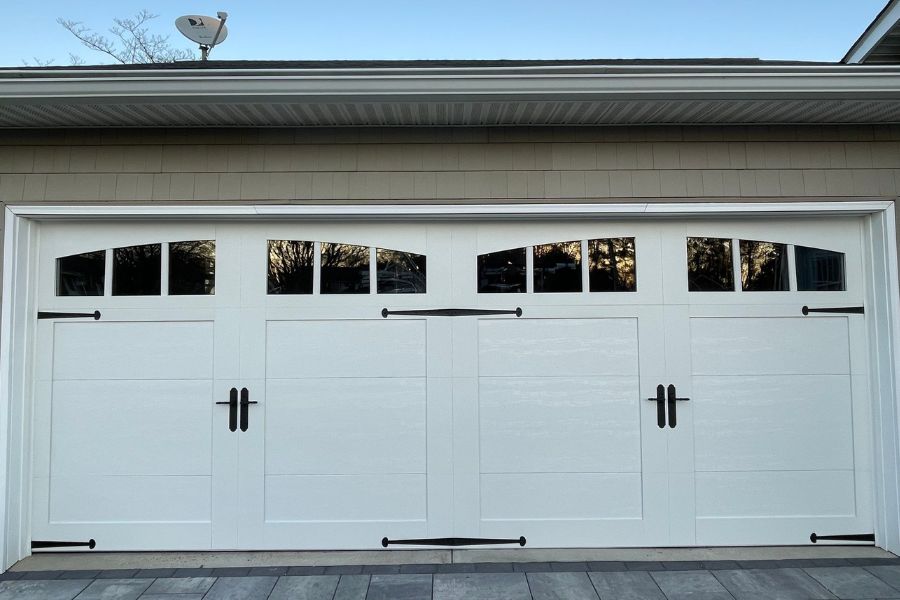 At Armin’s Garage Doors, we offer a variety of top-notch garage door accessories crafted to enhance your garage’s functionality and style while fortifying your overall garage system’s security and convenience.