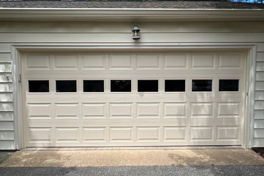 At Armin’s Garage Doors, we provide thermally broken steel doors, renowned for their strength, energy efficiency, and durability.